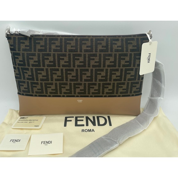 NEW FENDI FF LOGO ZIP CLUTCH SHOULDER BAG NWT! - Picture 4 of 16